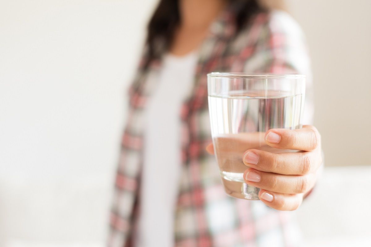 ¿Cuántos Vasos De Agua Debes Tomar Realmente Cada Día? - Viva Mi Salud